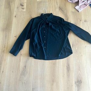 XXL the shirt is black and it is used classic no tuck